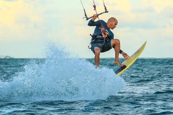 Kitesurf en tunisie : découvrez des spots inoubliables