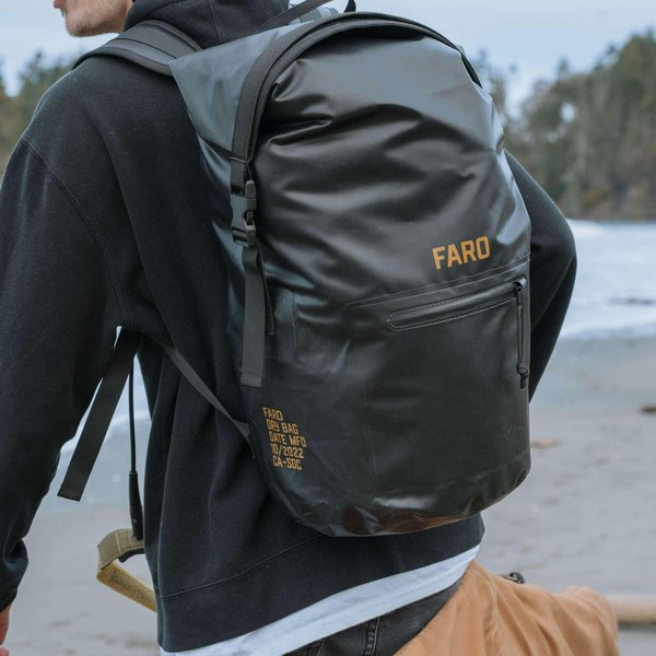 Les avantages d'un sac à dos imperméable pour vos pratiques outdoor